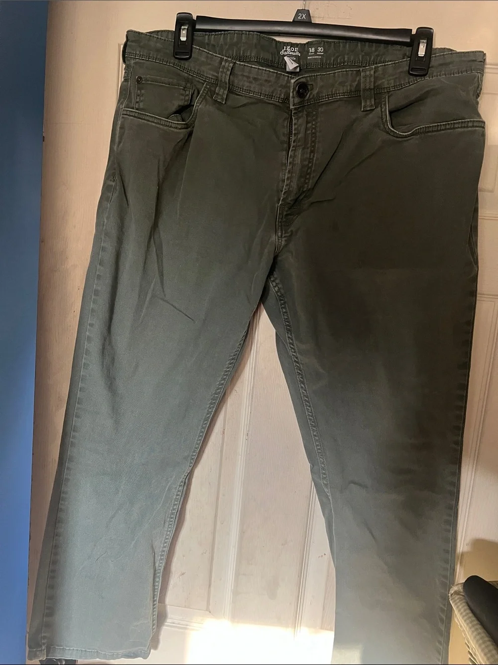 Izod Men's Slim Straight Olive Green Jeans 38/30